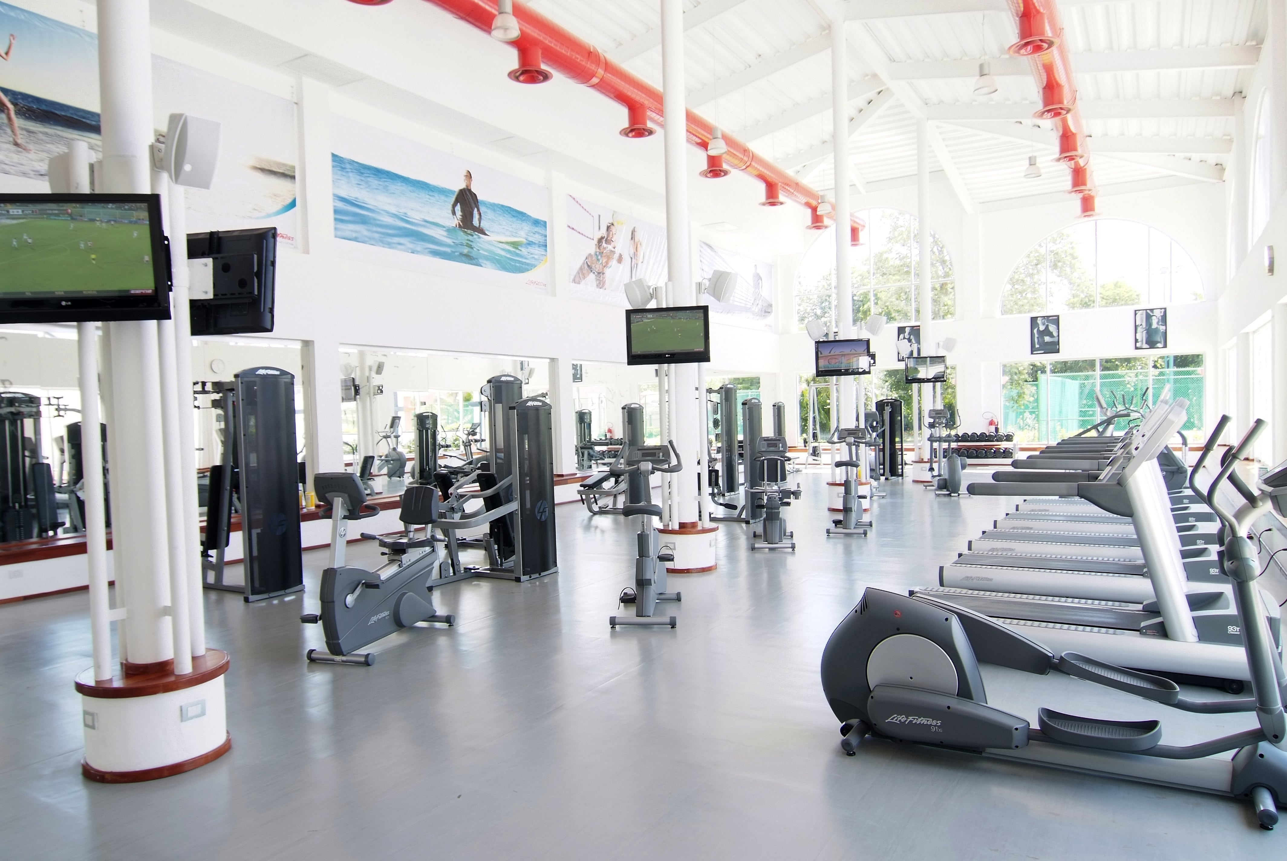 Sandos Playacar Gym