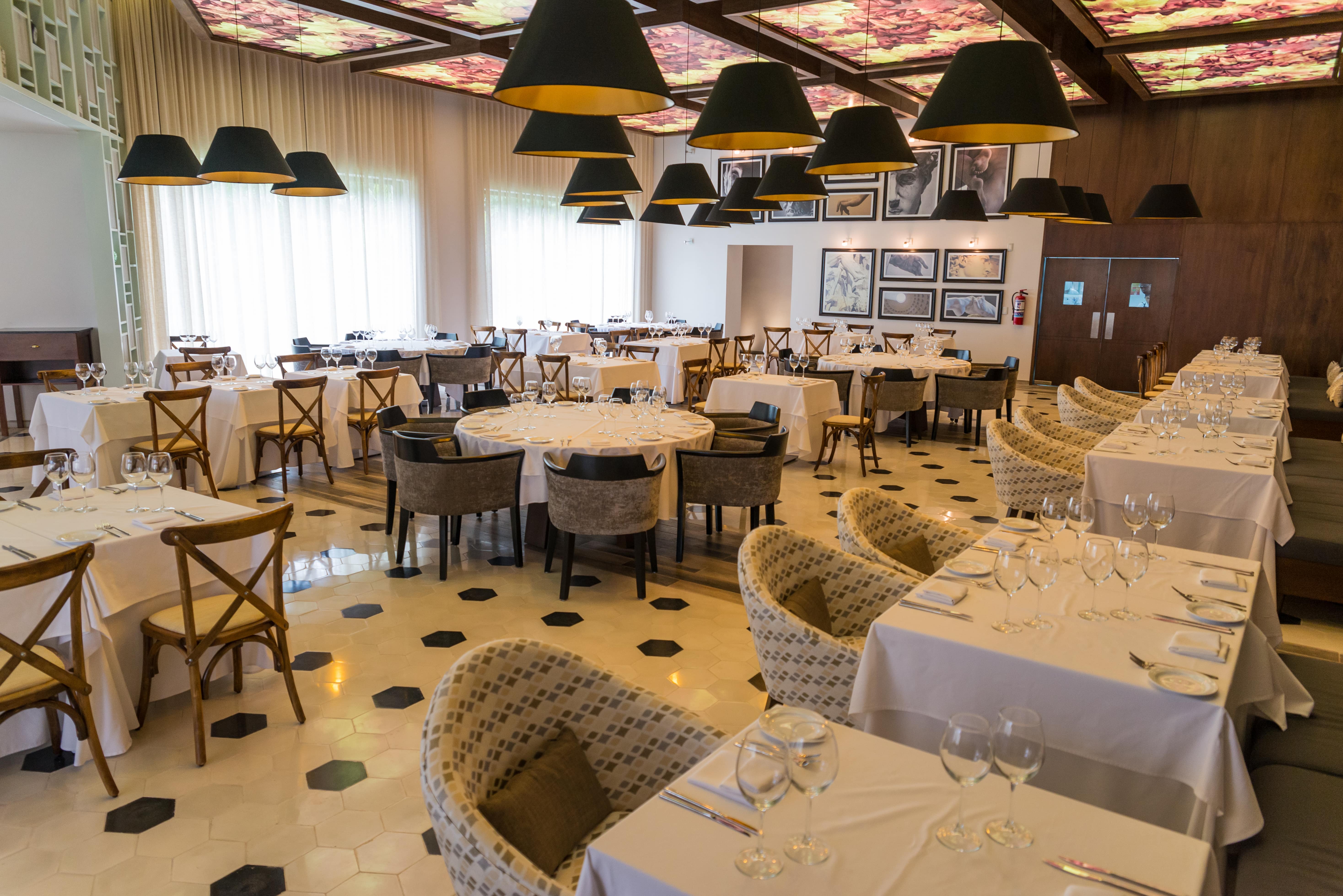 Sandos Playacar Restaurants