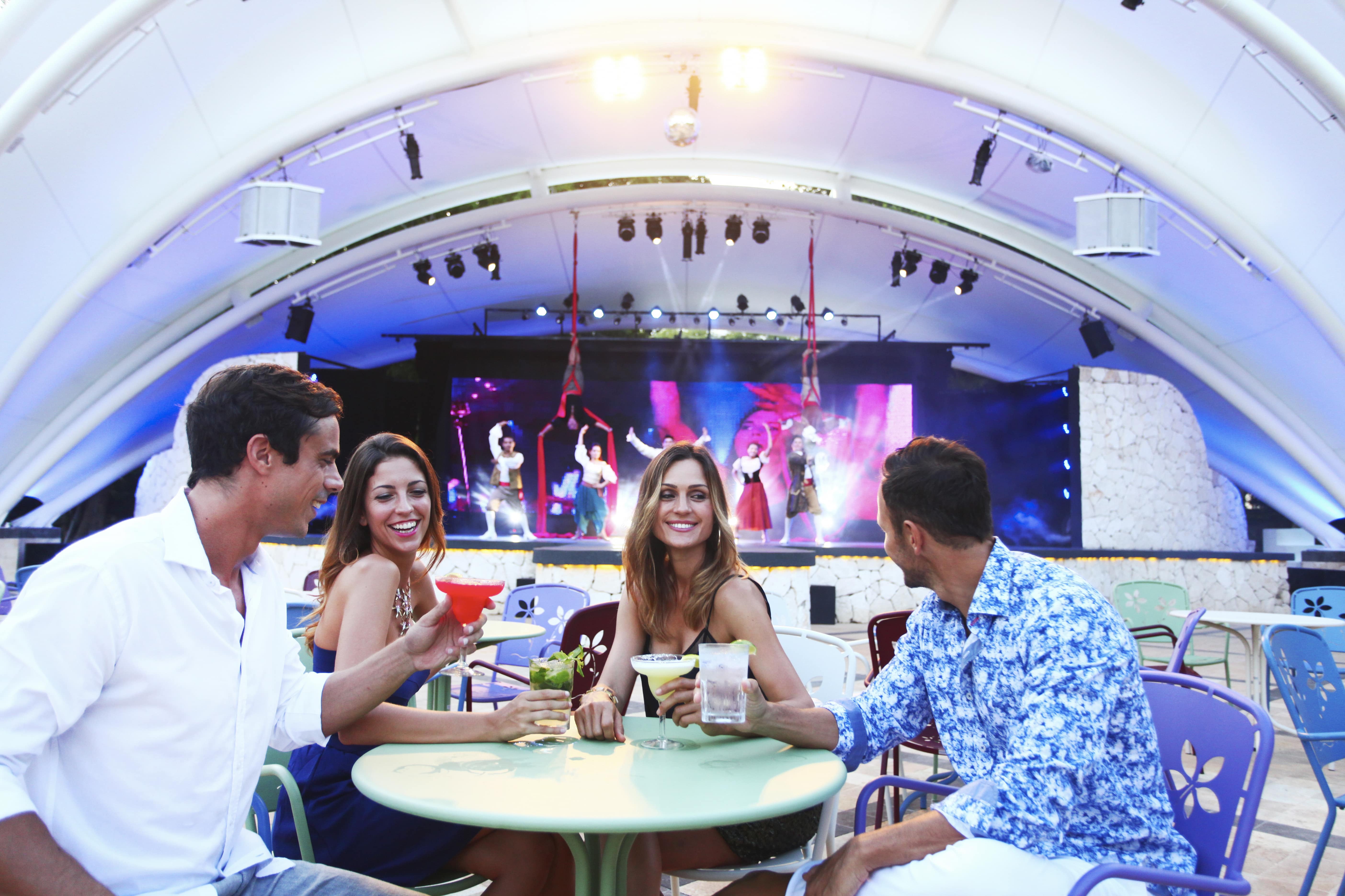 Nightlife Playacar