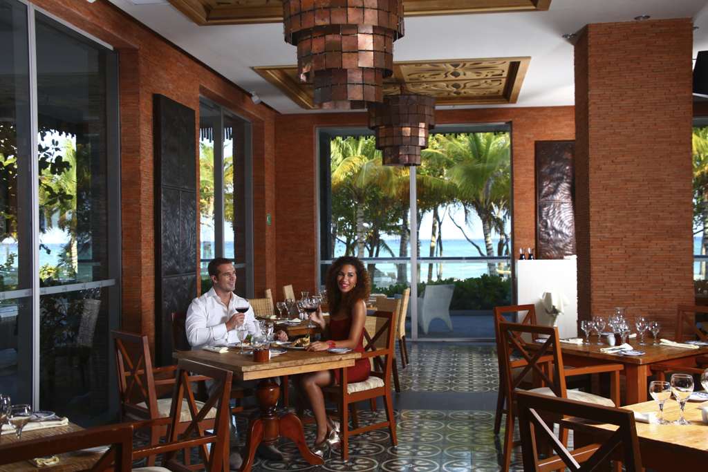 sandos caracol restaurant