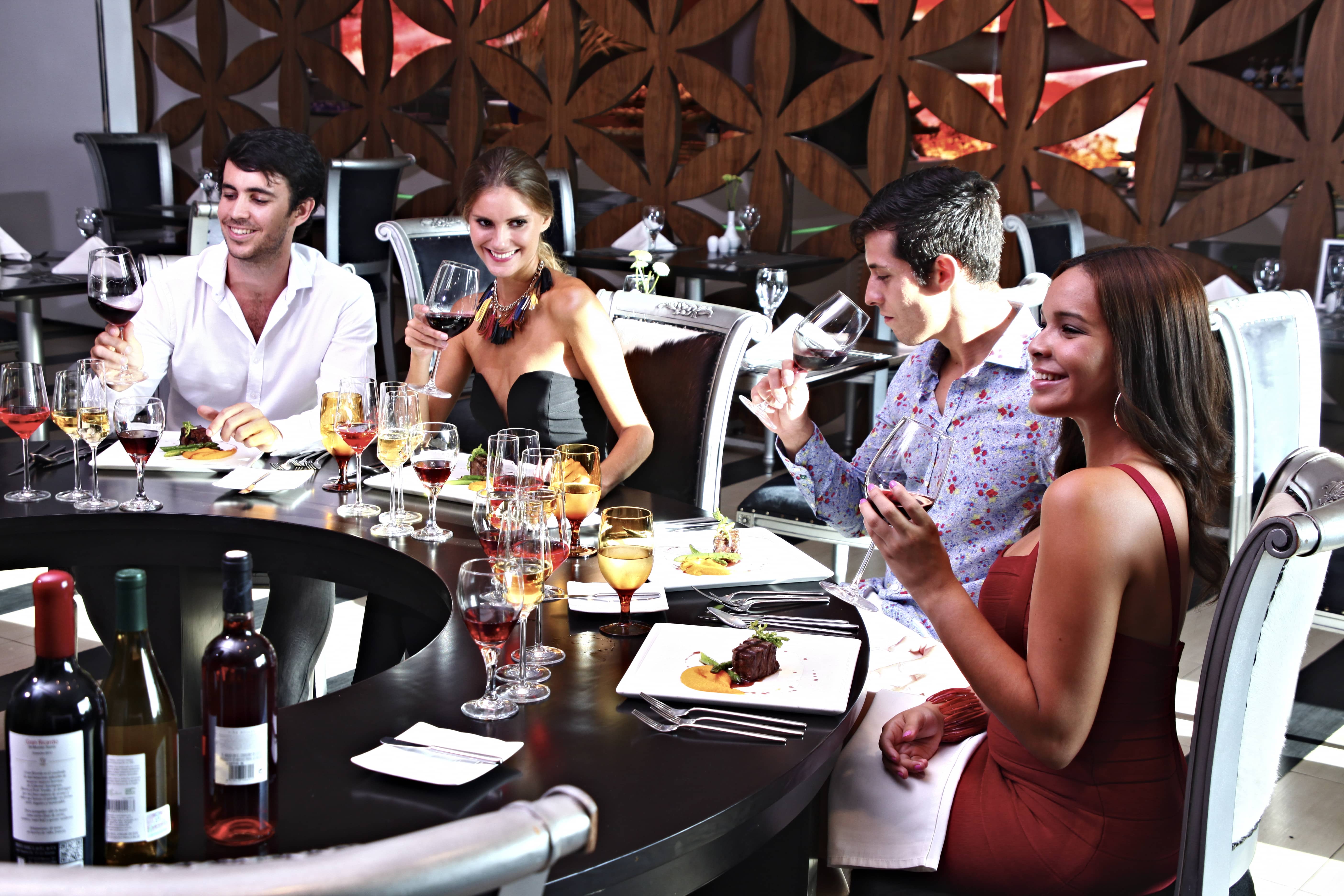 Lunch & Dinner Sandos Cancun