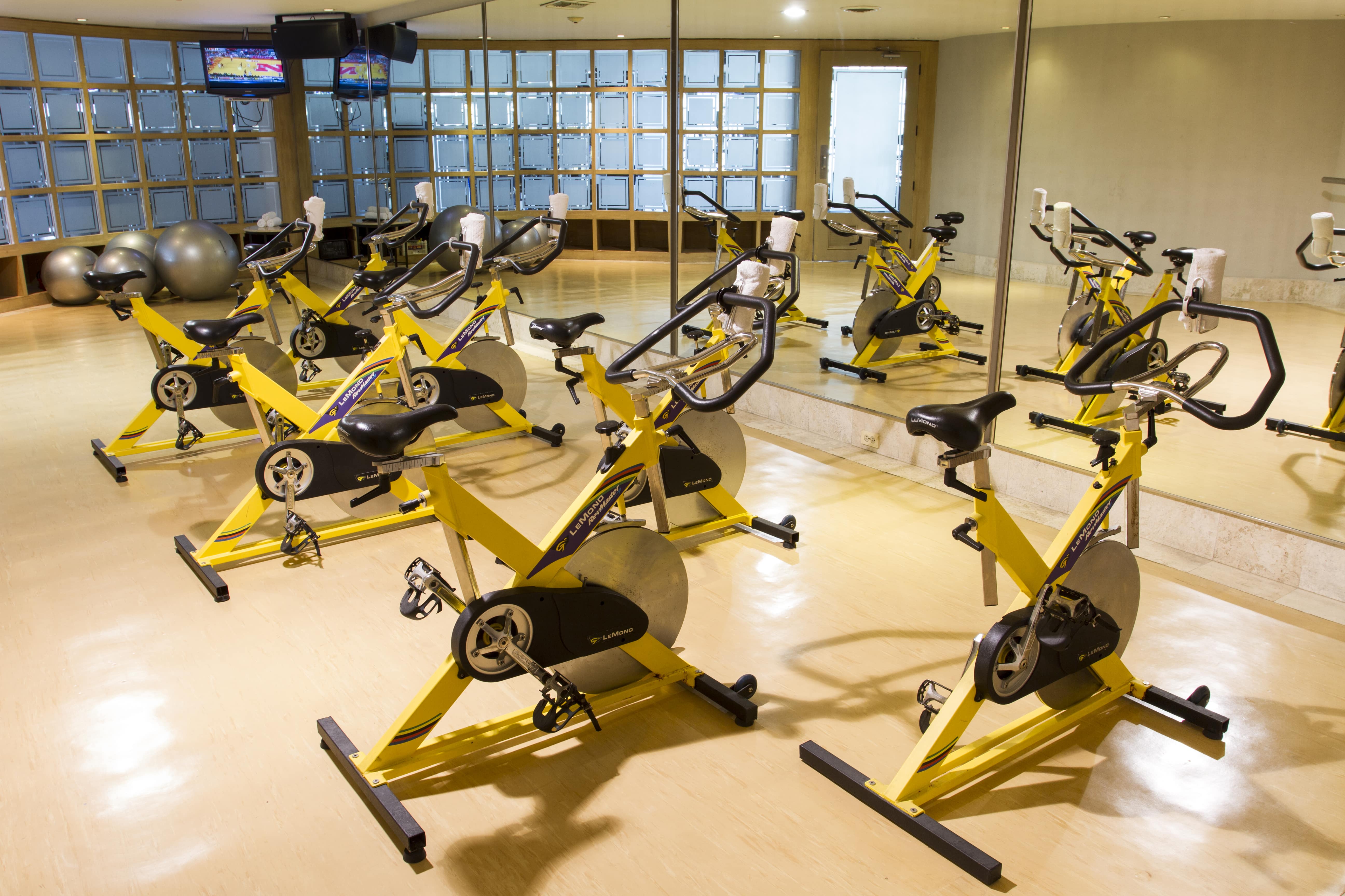 Gym Sandos Cancun 02