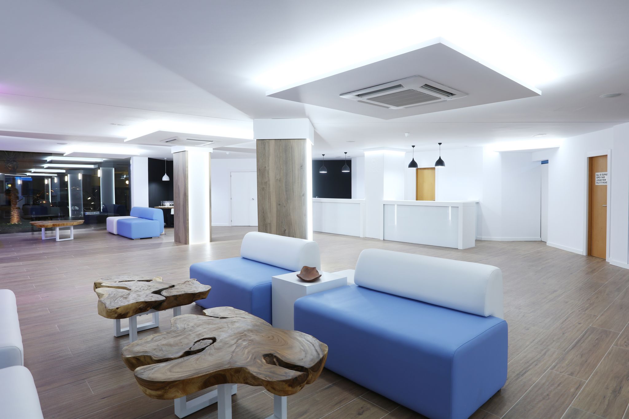 HOTEL SERVICES & AMENITIES