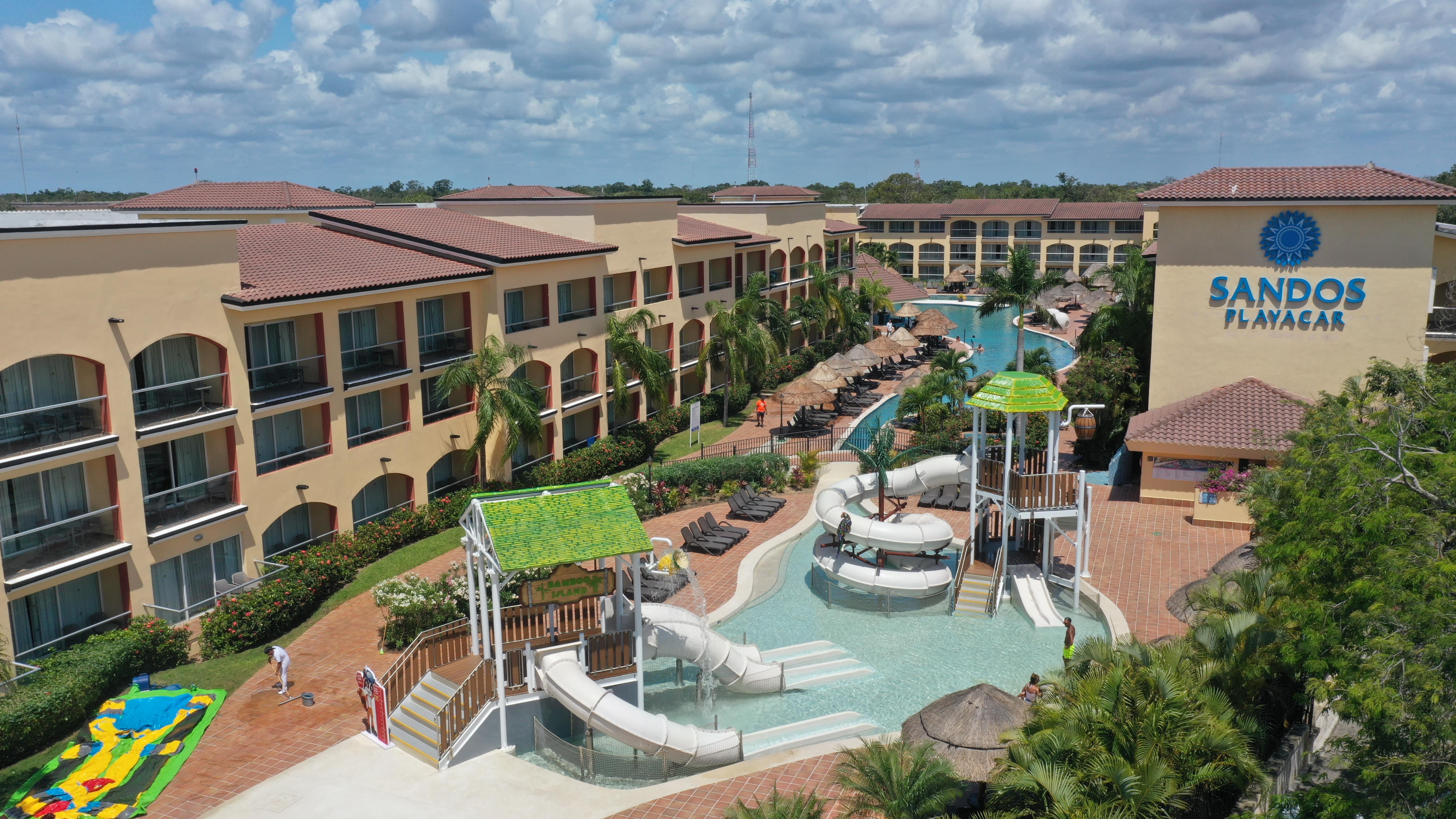 Sandos_Playacar_Bamboo_Island_06