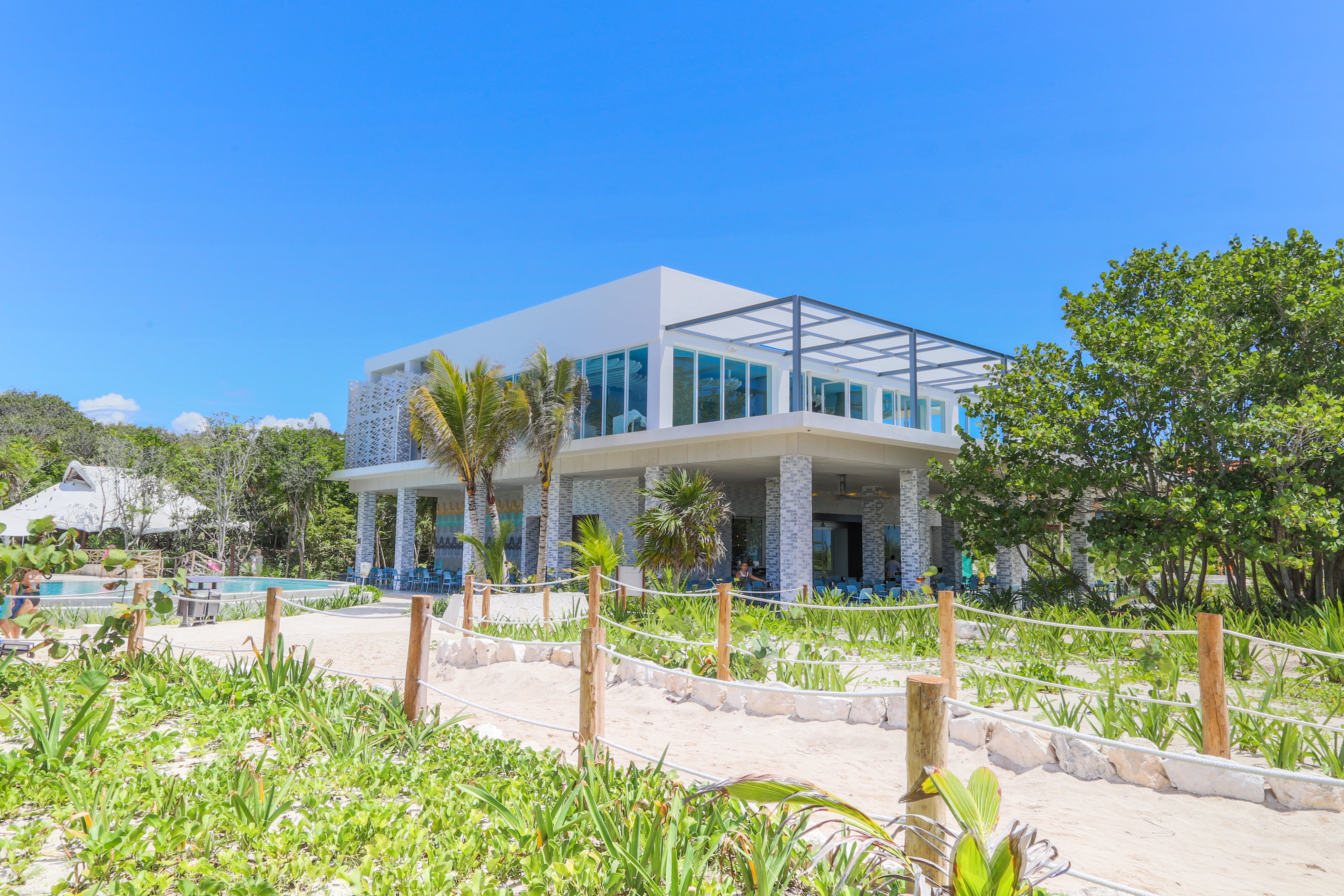 Sandos_Playacar_Oceanfront_Snack_Bar