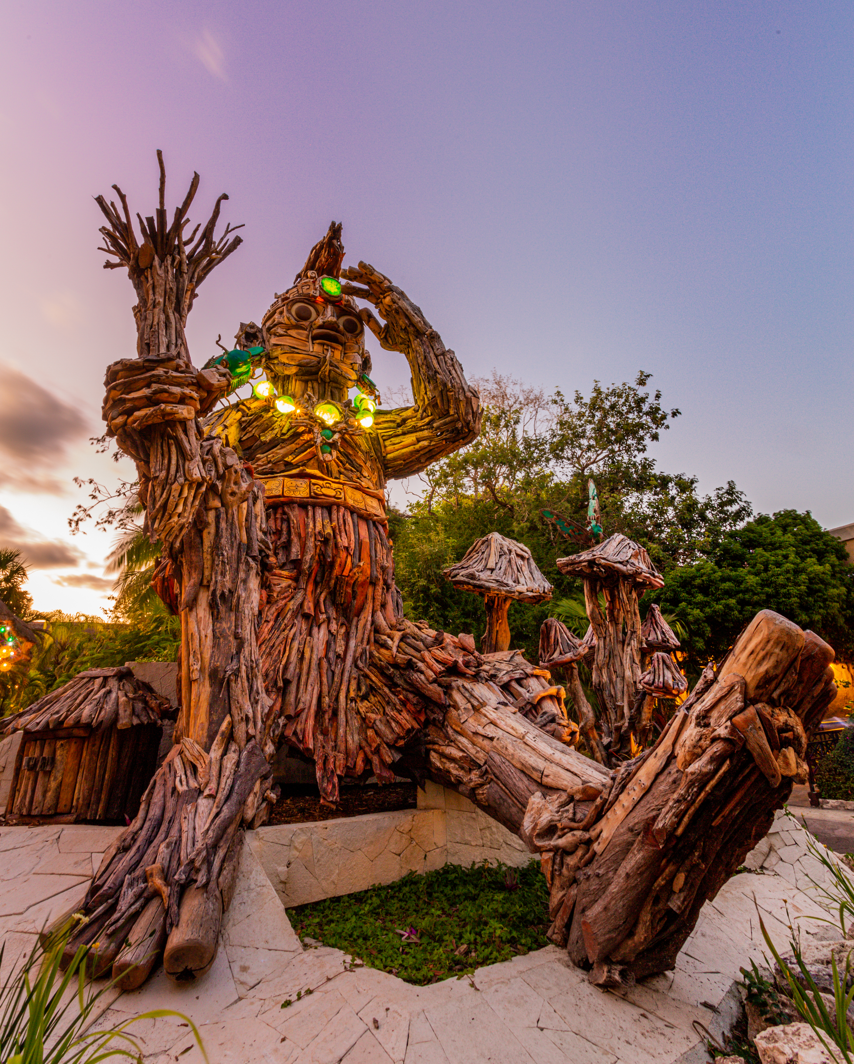 Sandos Caracol_Bee Child