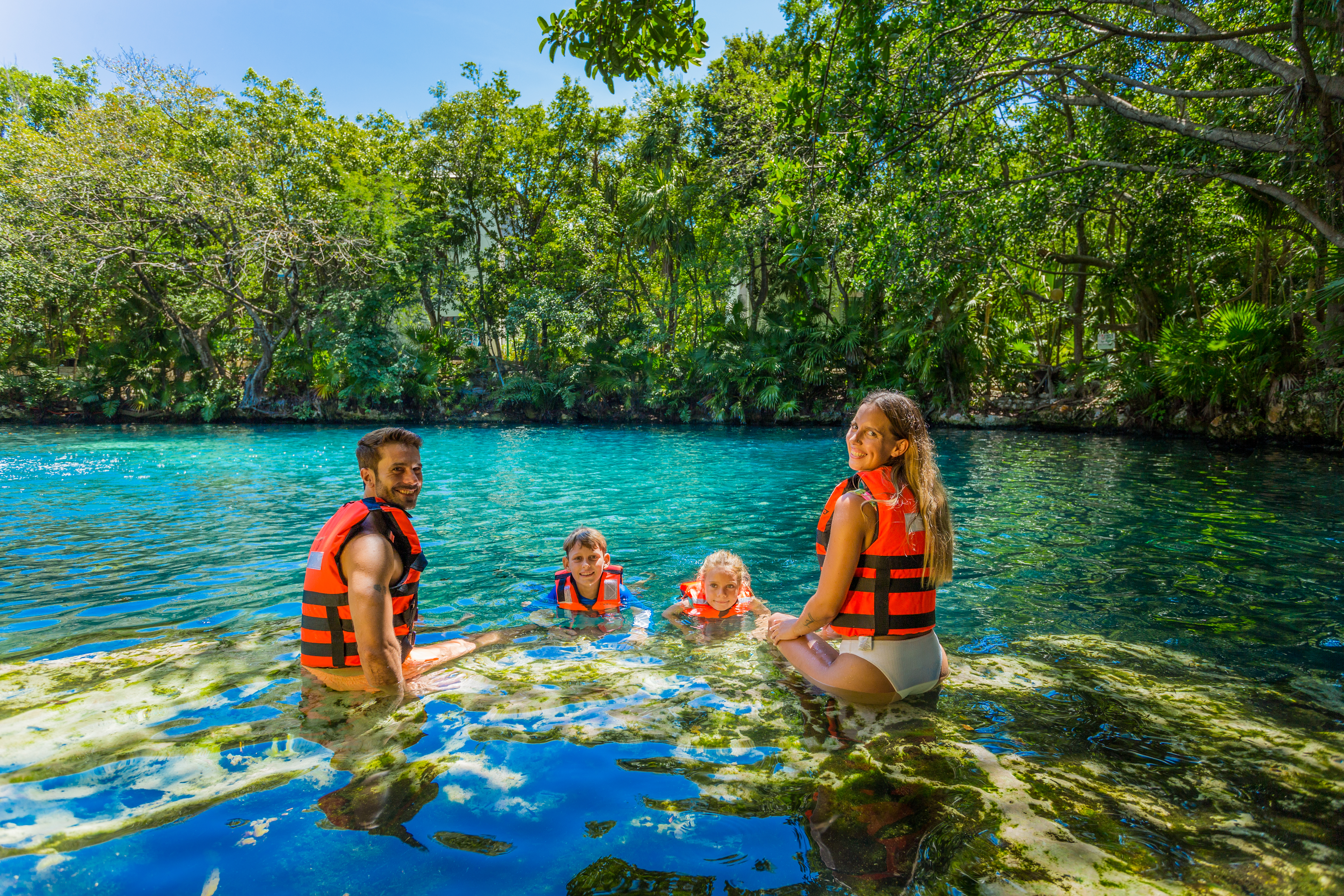 Sandos_Caracol_Cenote_08
