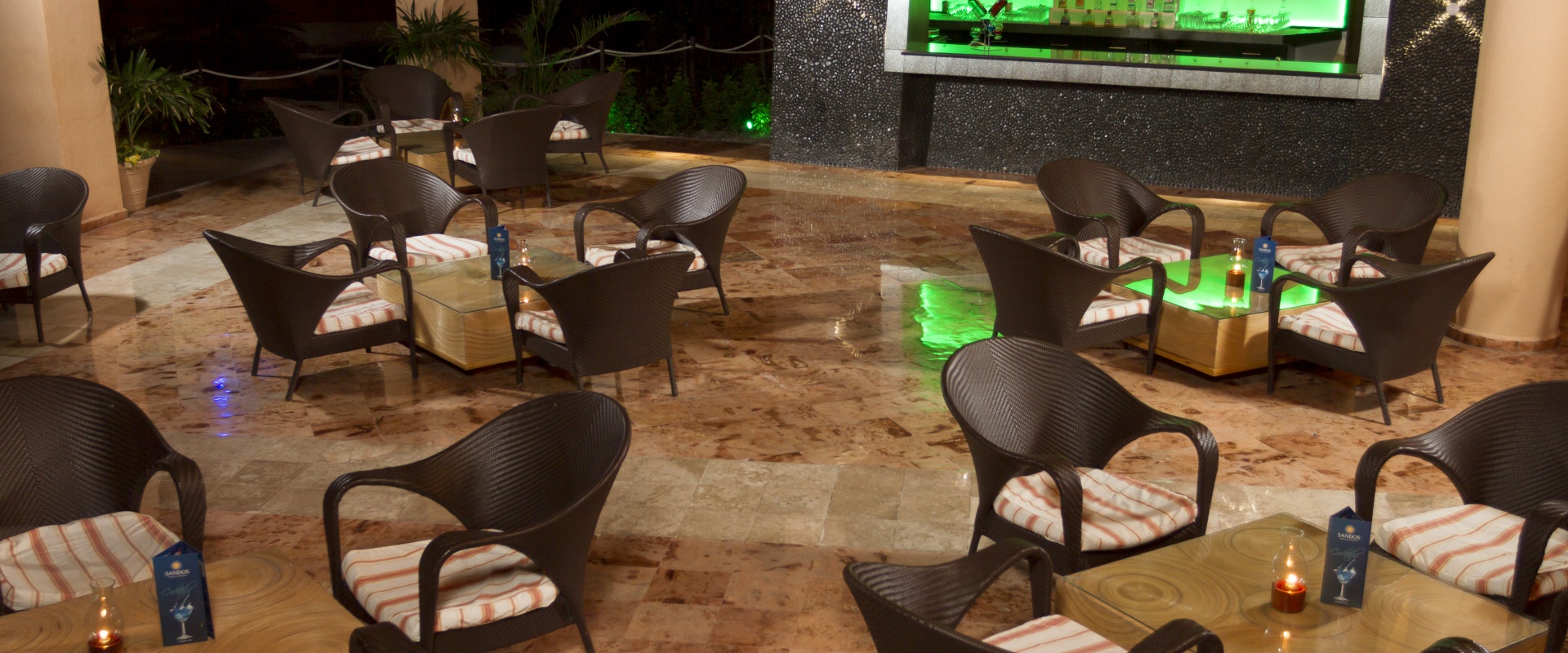 Sandos Caracol Theater Bar
