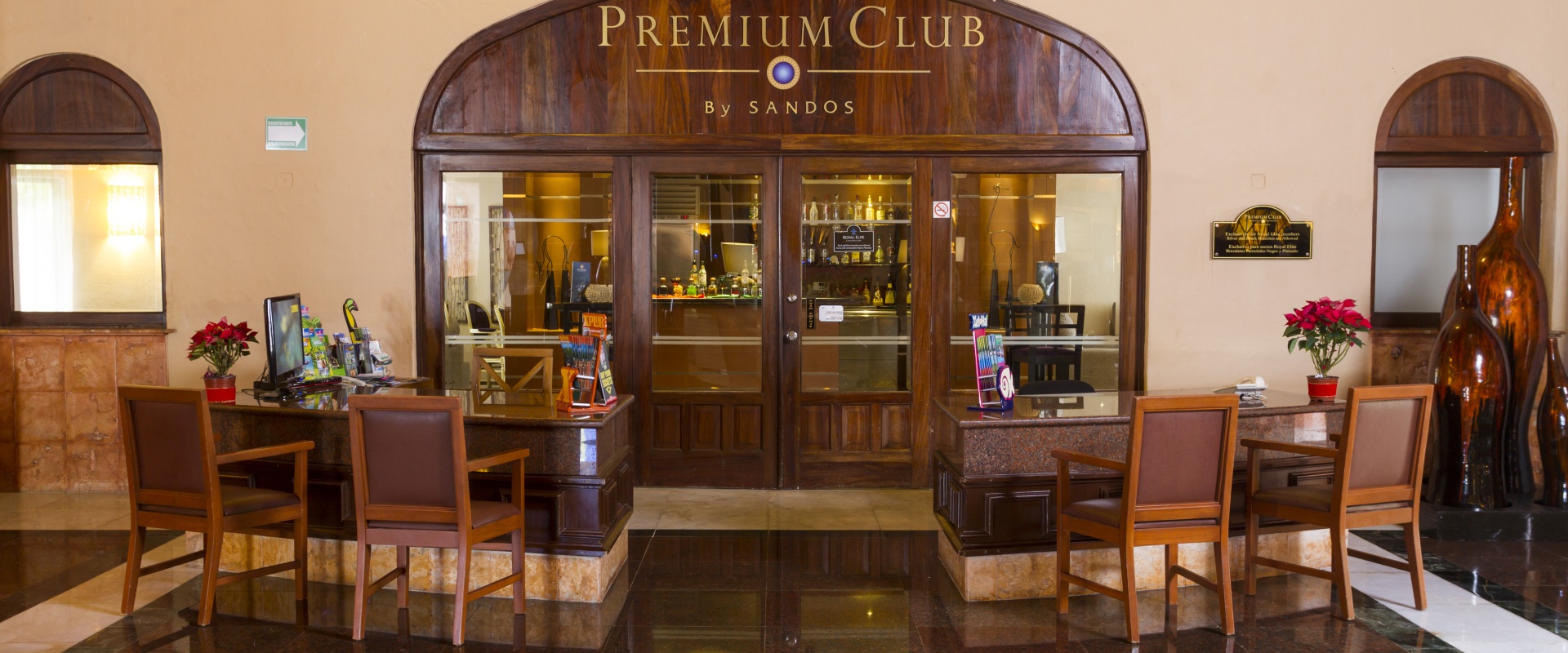Sandos Playacar Bar