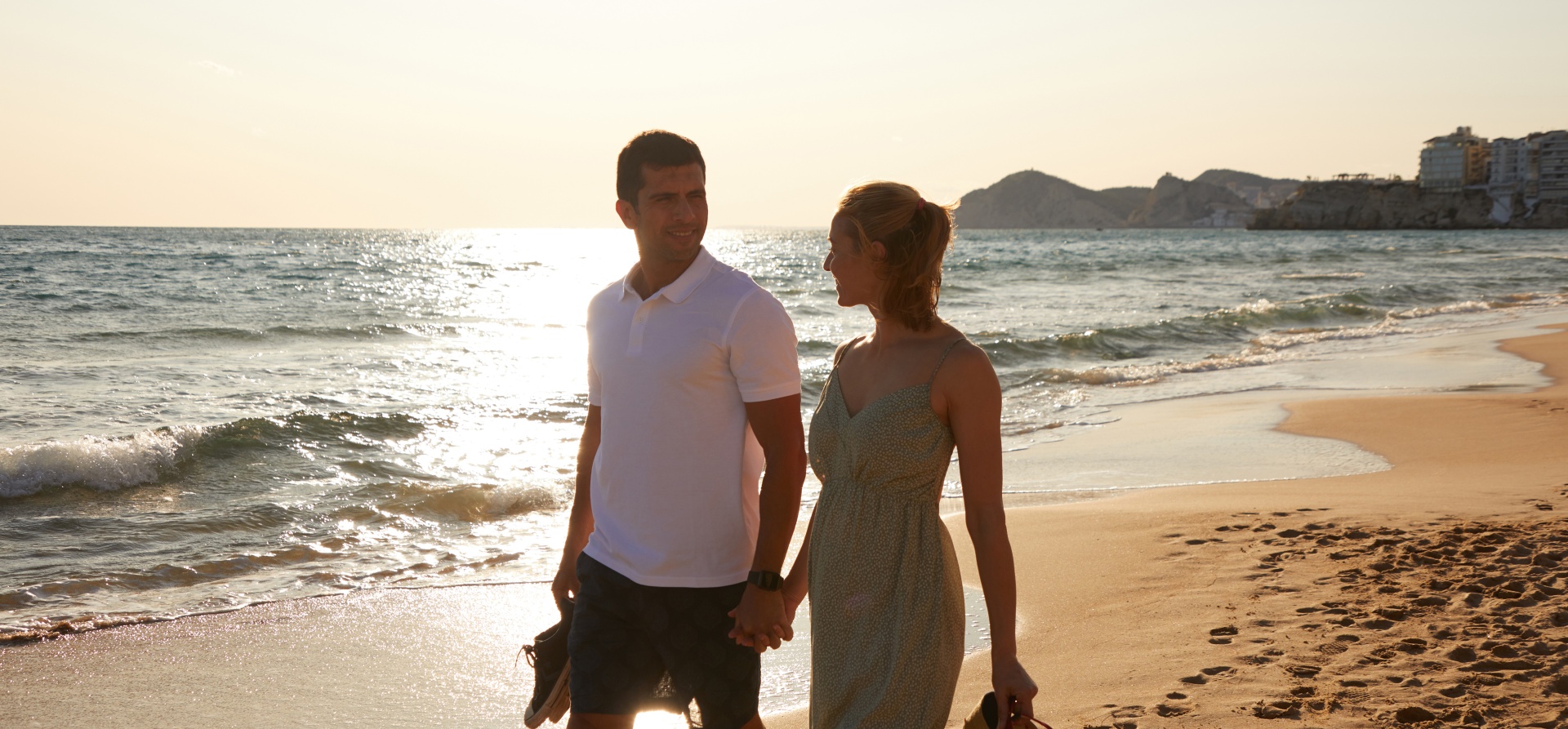 BEACHES & TOWNS BEACHES & TOWNS