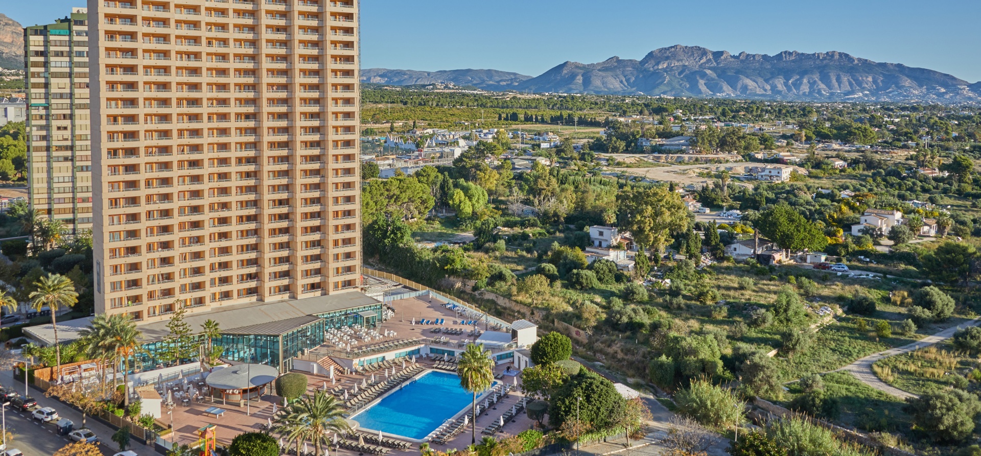 HOTEL SERVICES & AMENITIES HOTEL SERVICES & AMENITIES