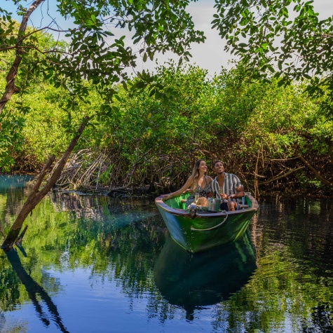Romantic boat river_sandos caracol