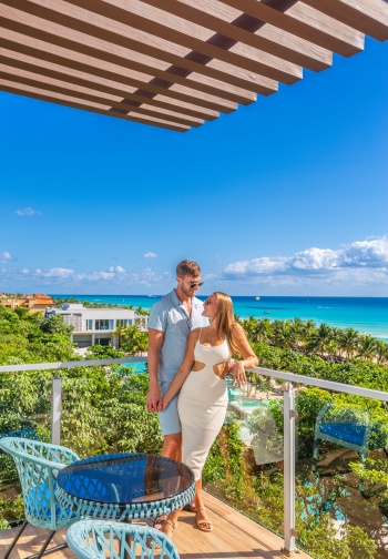 Platinum Tower Sandos Playacar