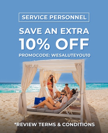 SERVICE PERSONNEL AT SANDOS CANCUN