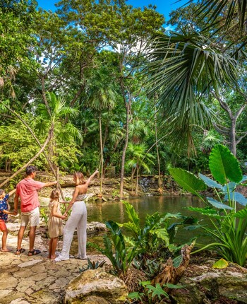 LIVE THE ALL NATURE EXPERIENCE AT SANDOS CARACOL