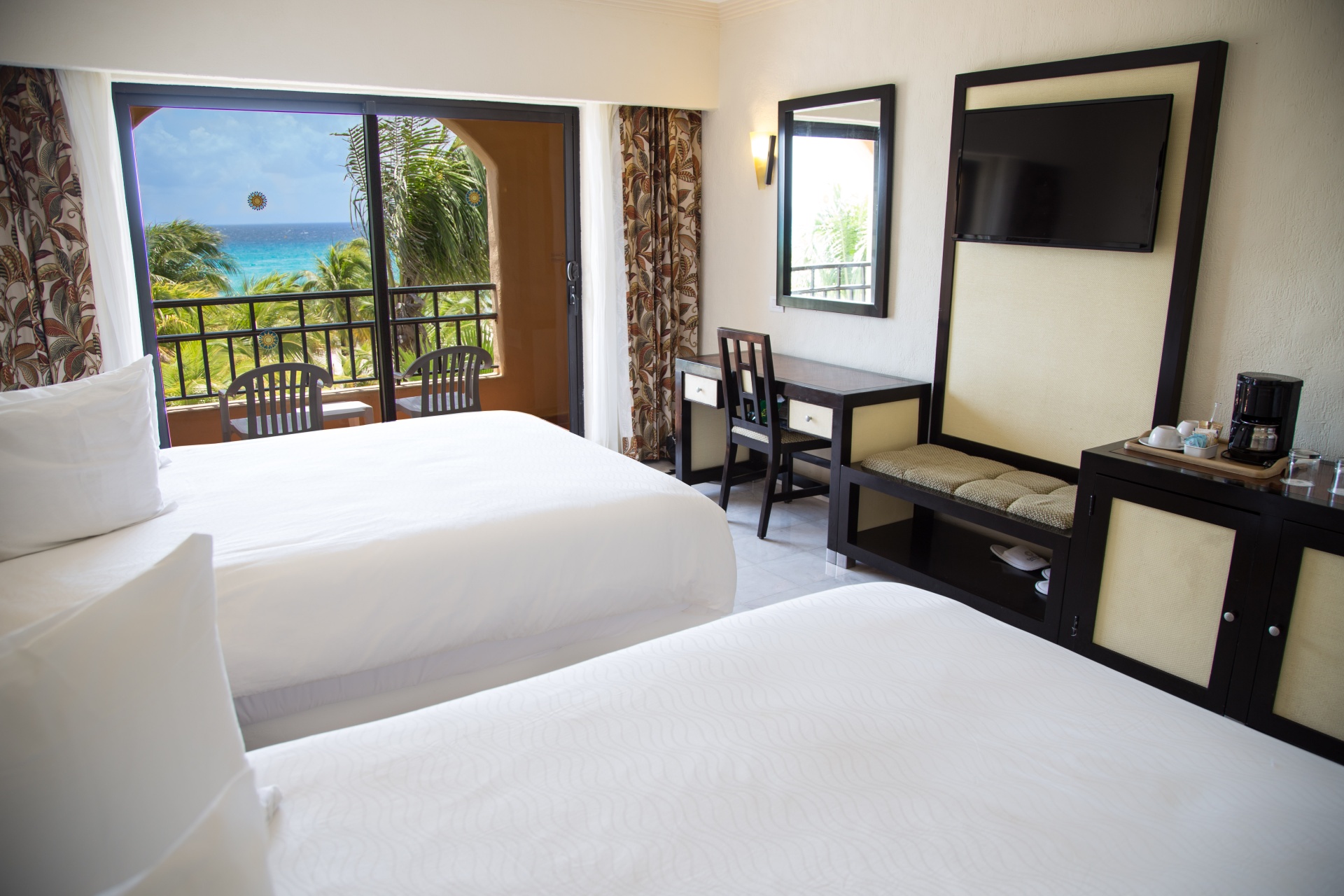 Sandos_Playacar_Room_Superior_OceanFront_