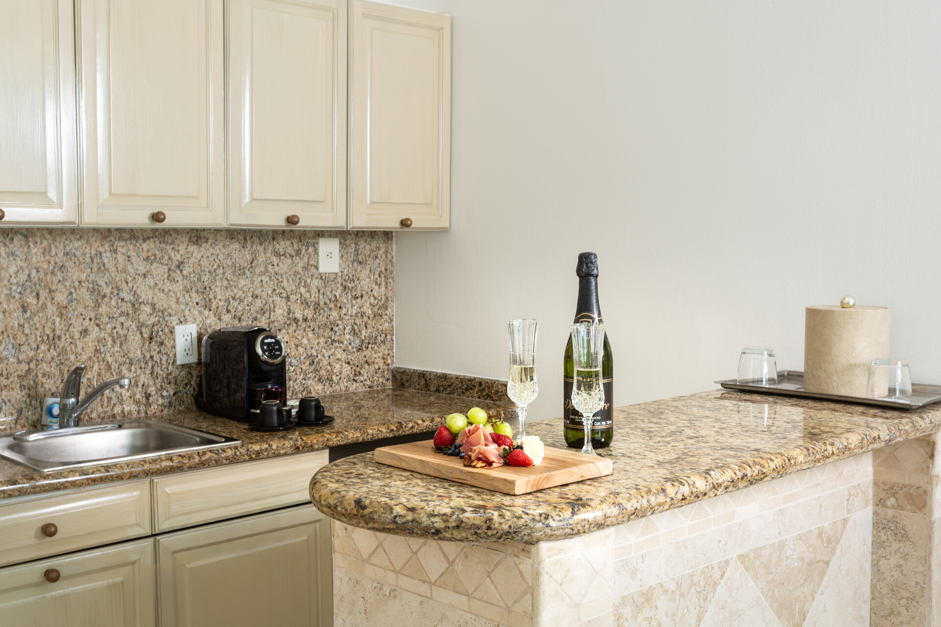 Sandos Cancun_Laguna Suite_Room_03