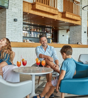 CANARIO BAR PAPAGAYO HOME
