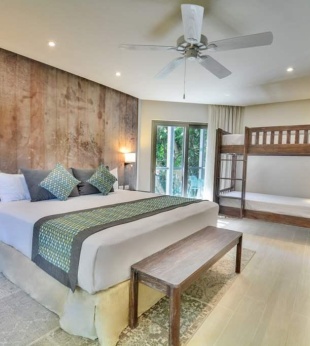 SUITES AND ROOMS