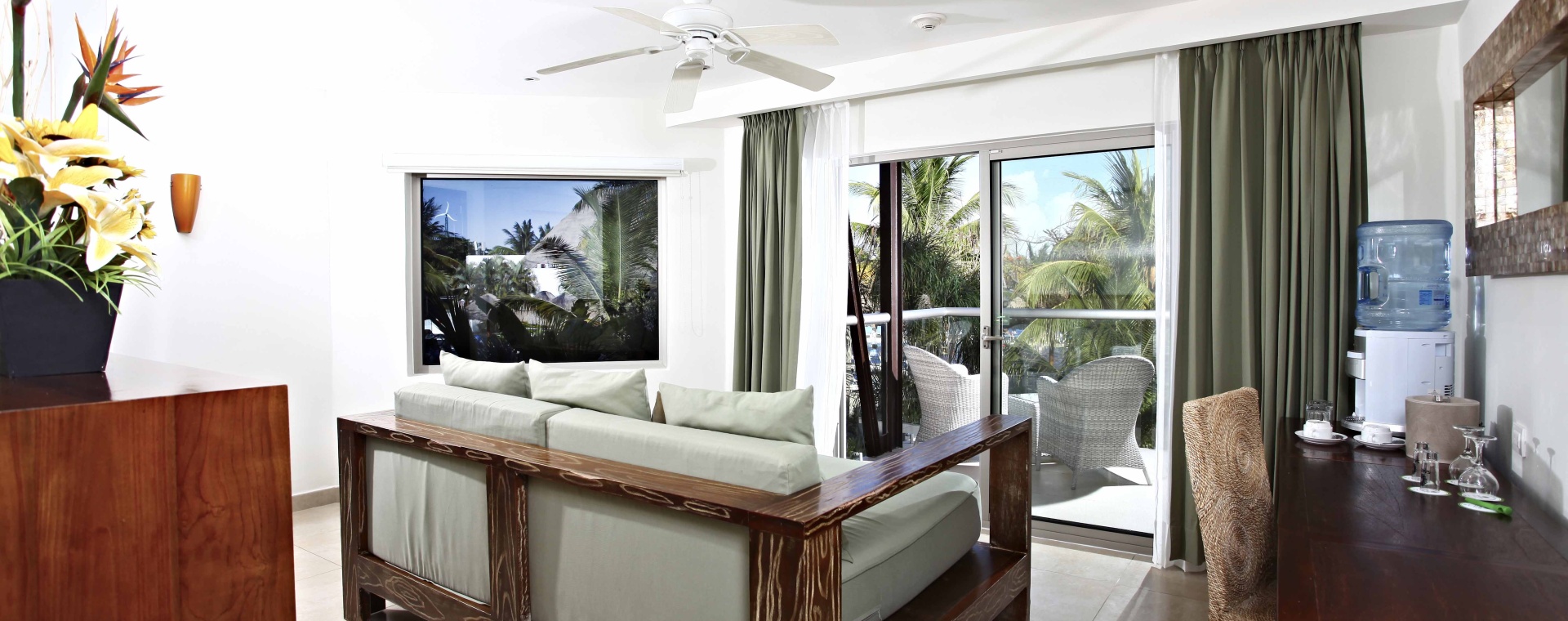 ROYAL ELITE ONE BEDROOM SUITE