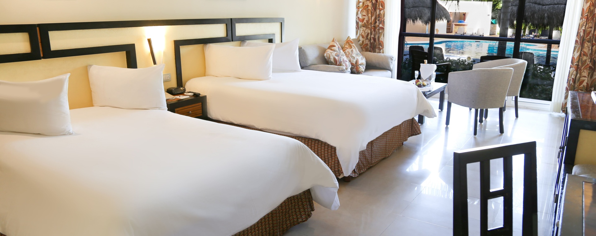 Main_Sandos_Riviera_Family_Queen_JrSuite