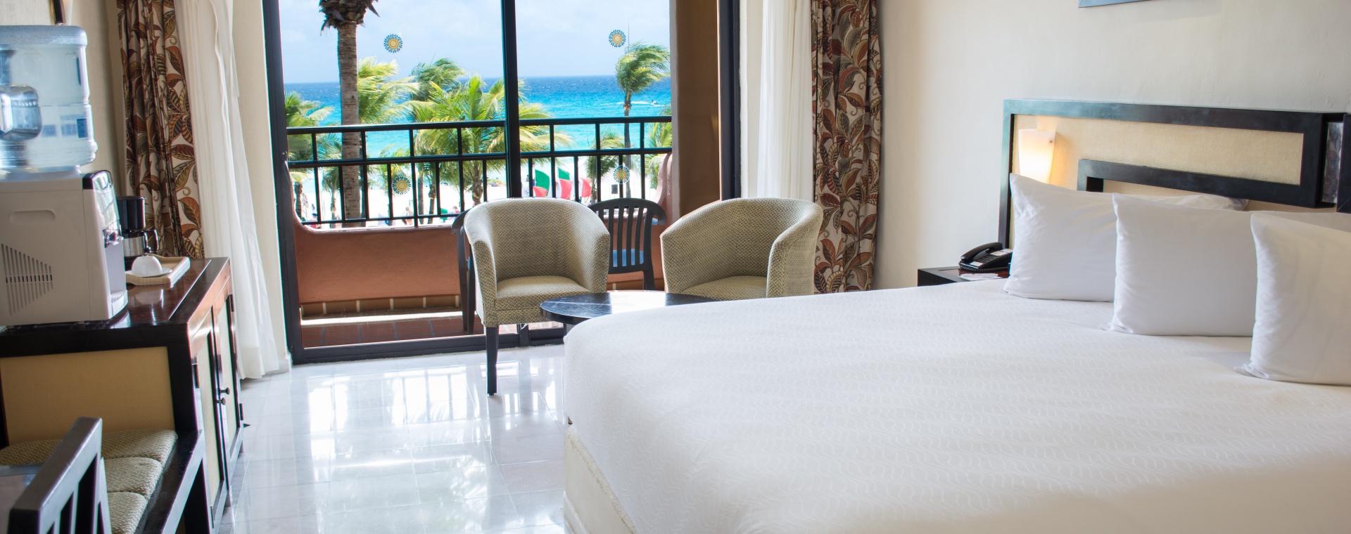 Sandos_Playacar_Room_Superior_OceanFront_01