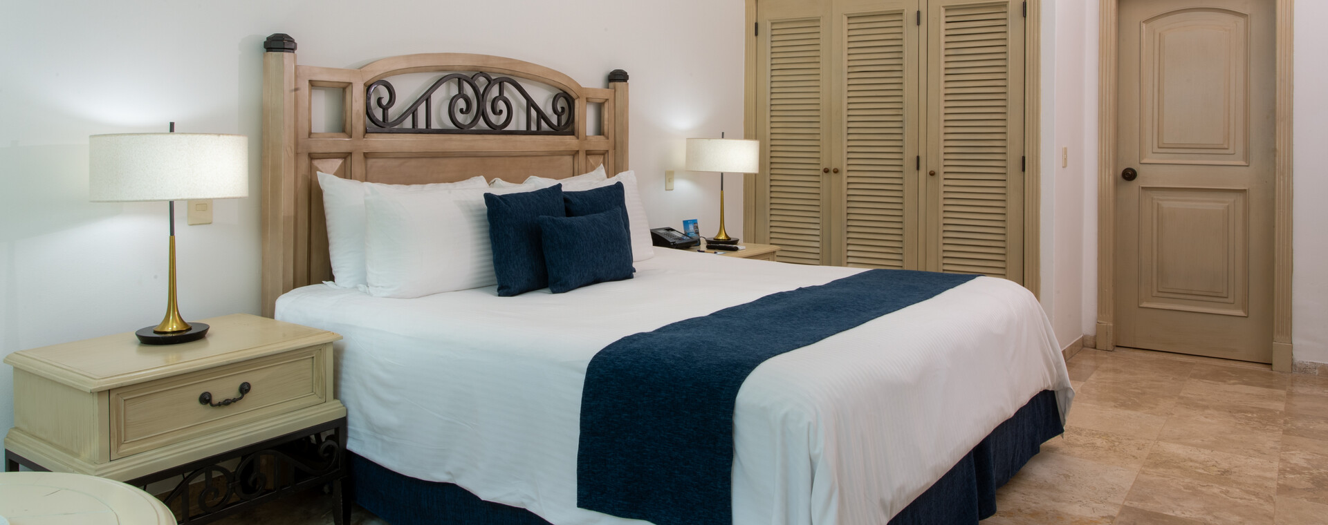 Sandos Cancun_Room_Laguna Suite_Room_05