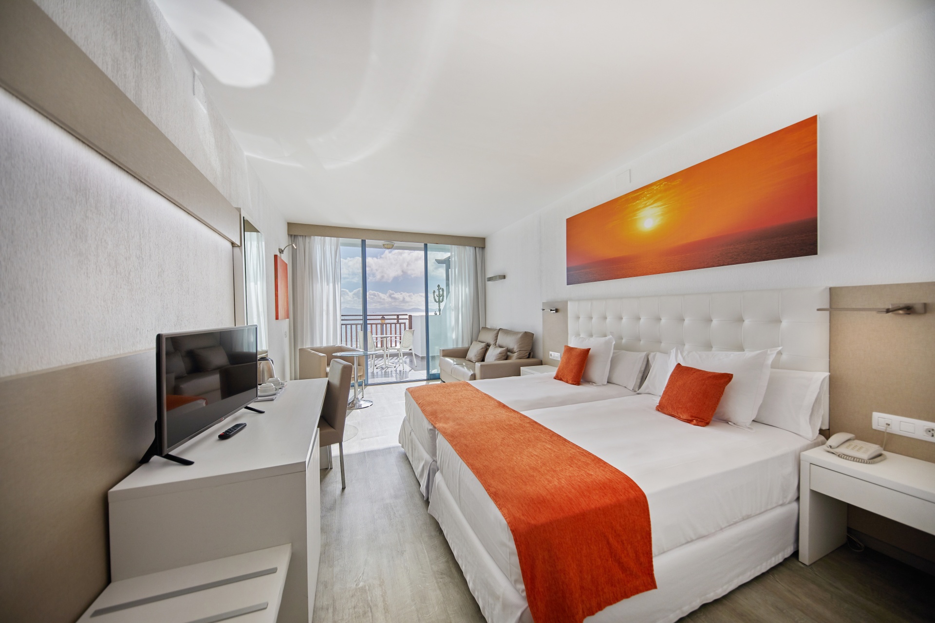 room papagayo