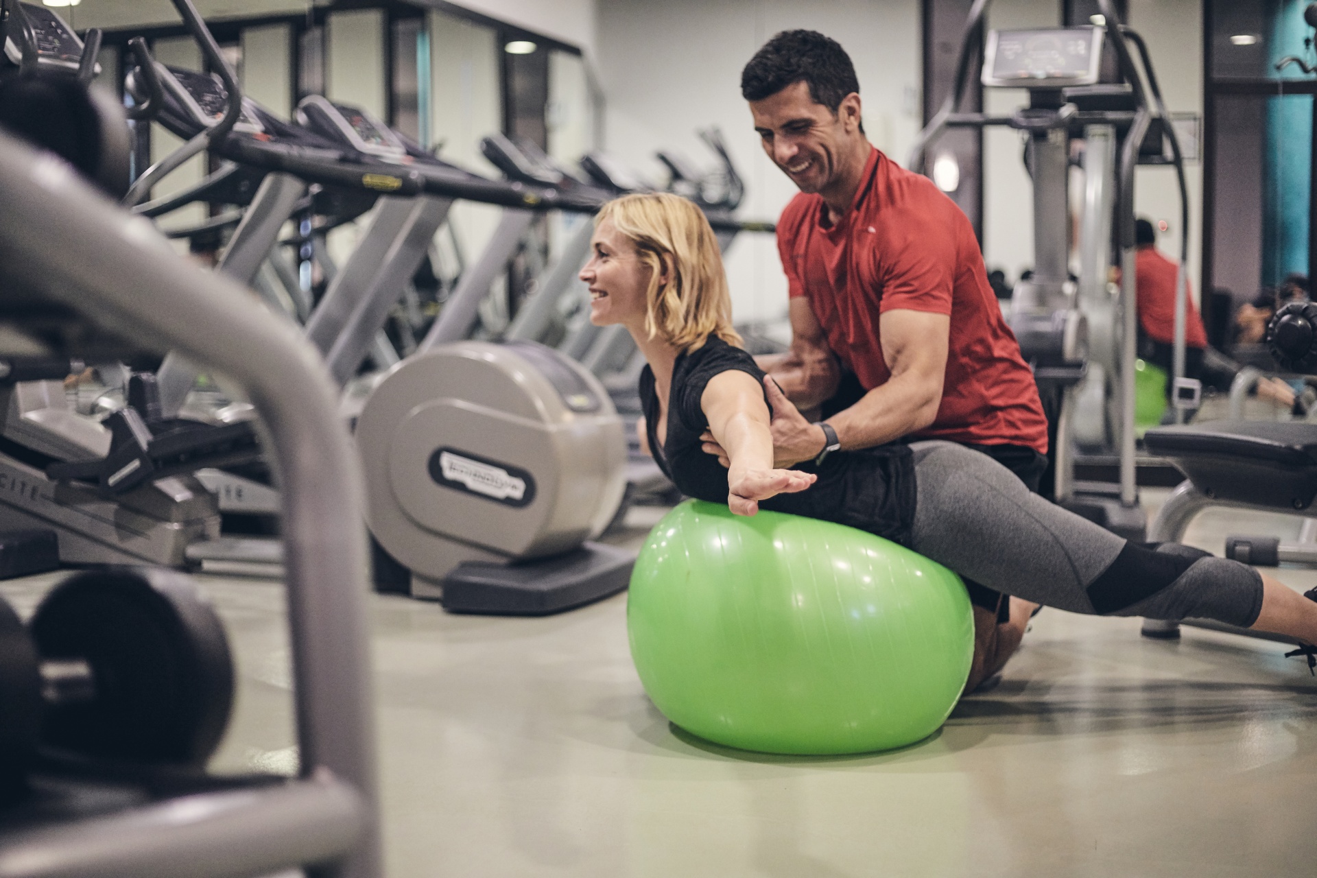 FITNESS ROOM FITNESS ROOM