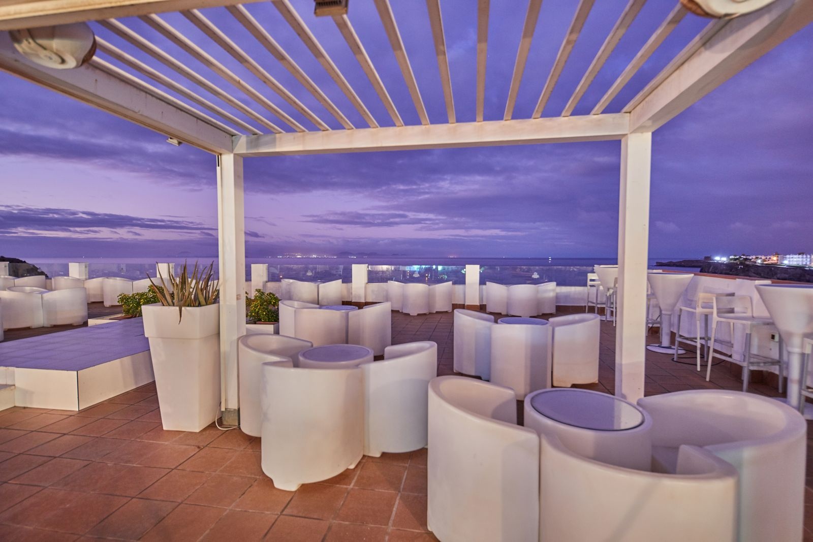 CHILL OUT TERRACE CHILL OUT TERRACE