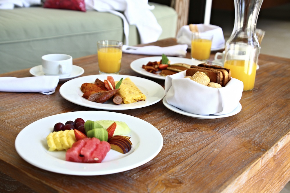 24 hours Room Service