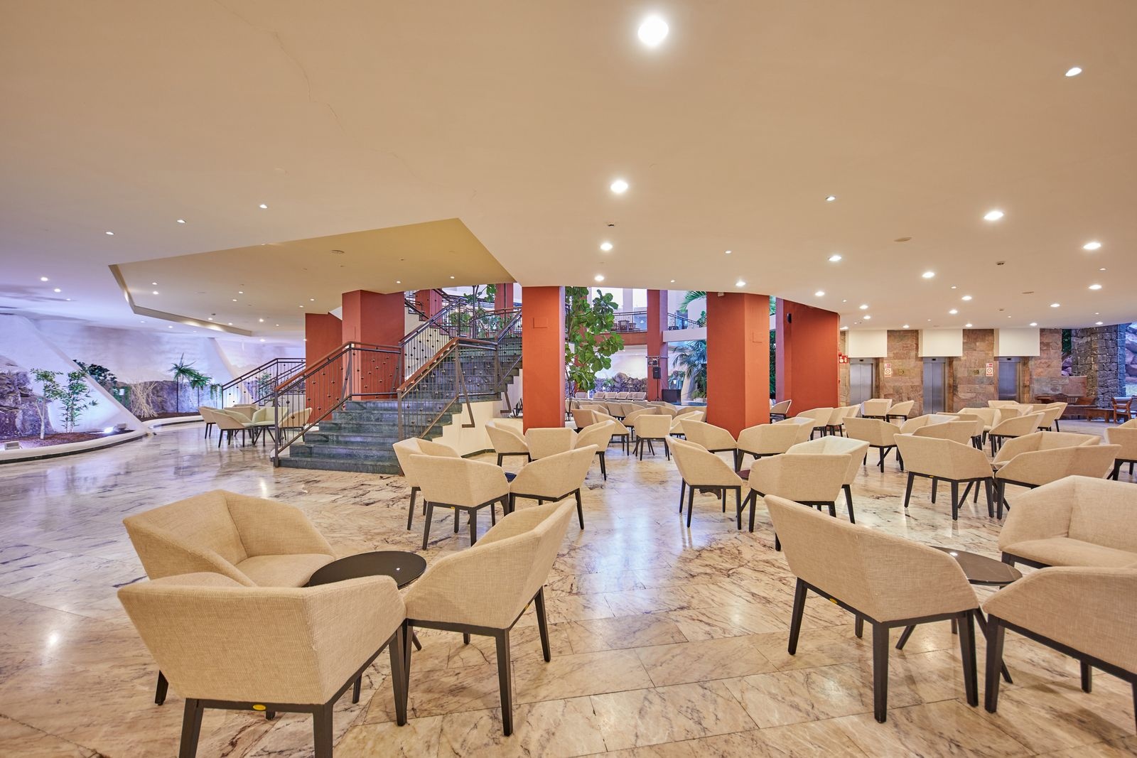 PLAZA BAR PLAZA BAR