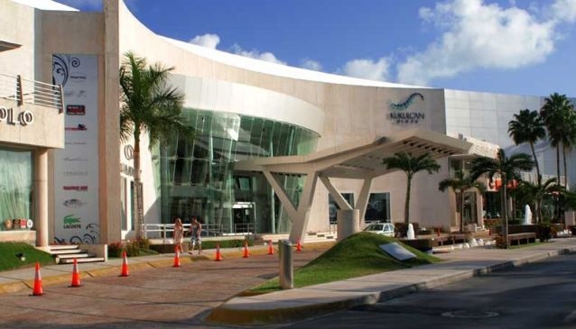 Plaza Kukulcan
