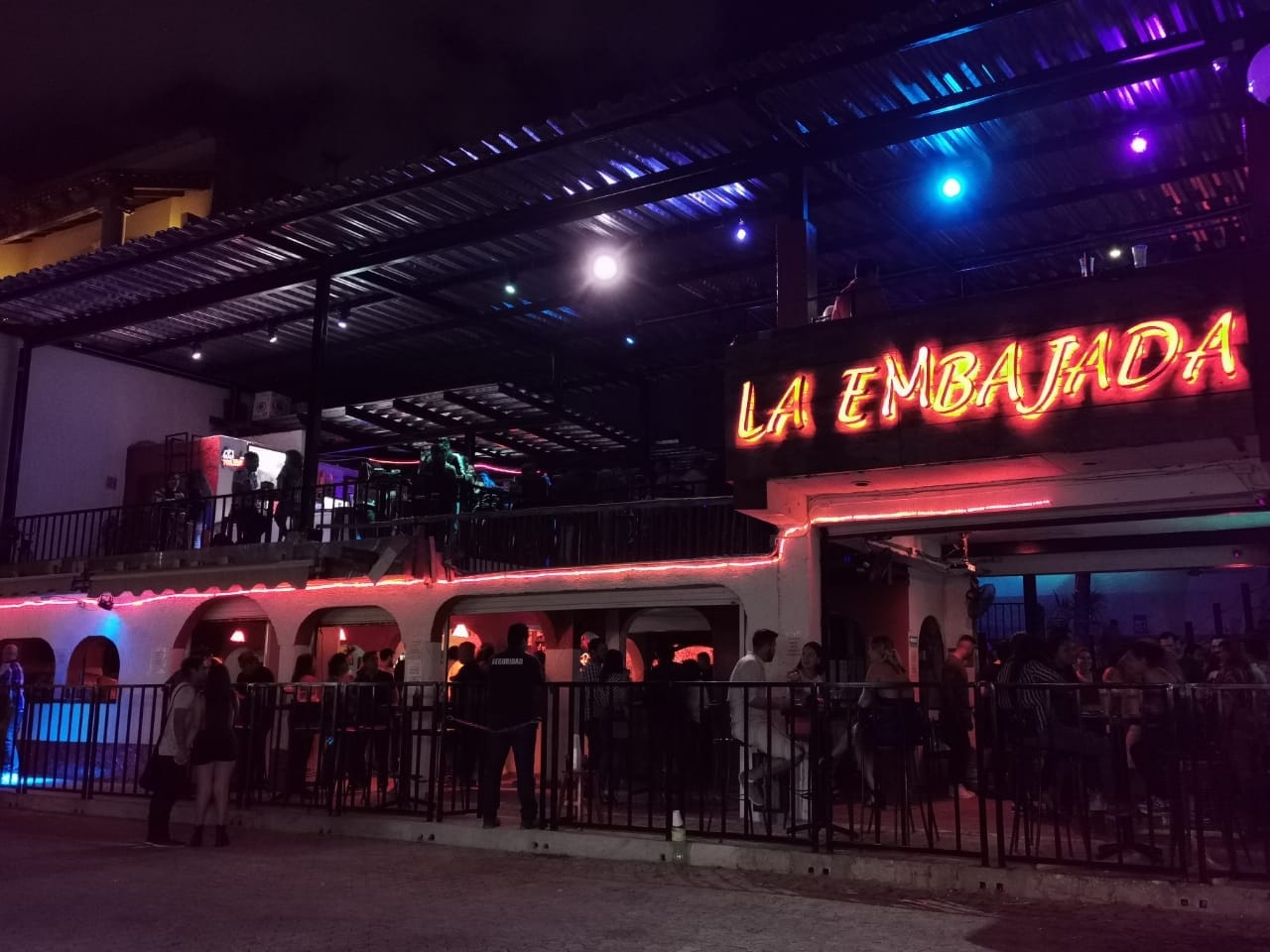 La embajada playa del Carmen