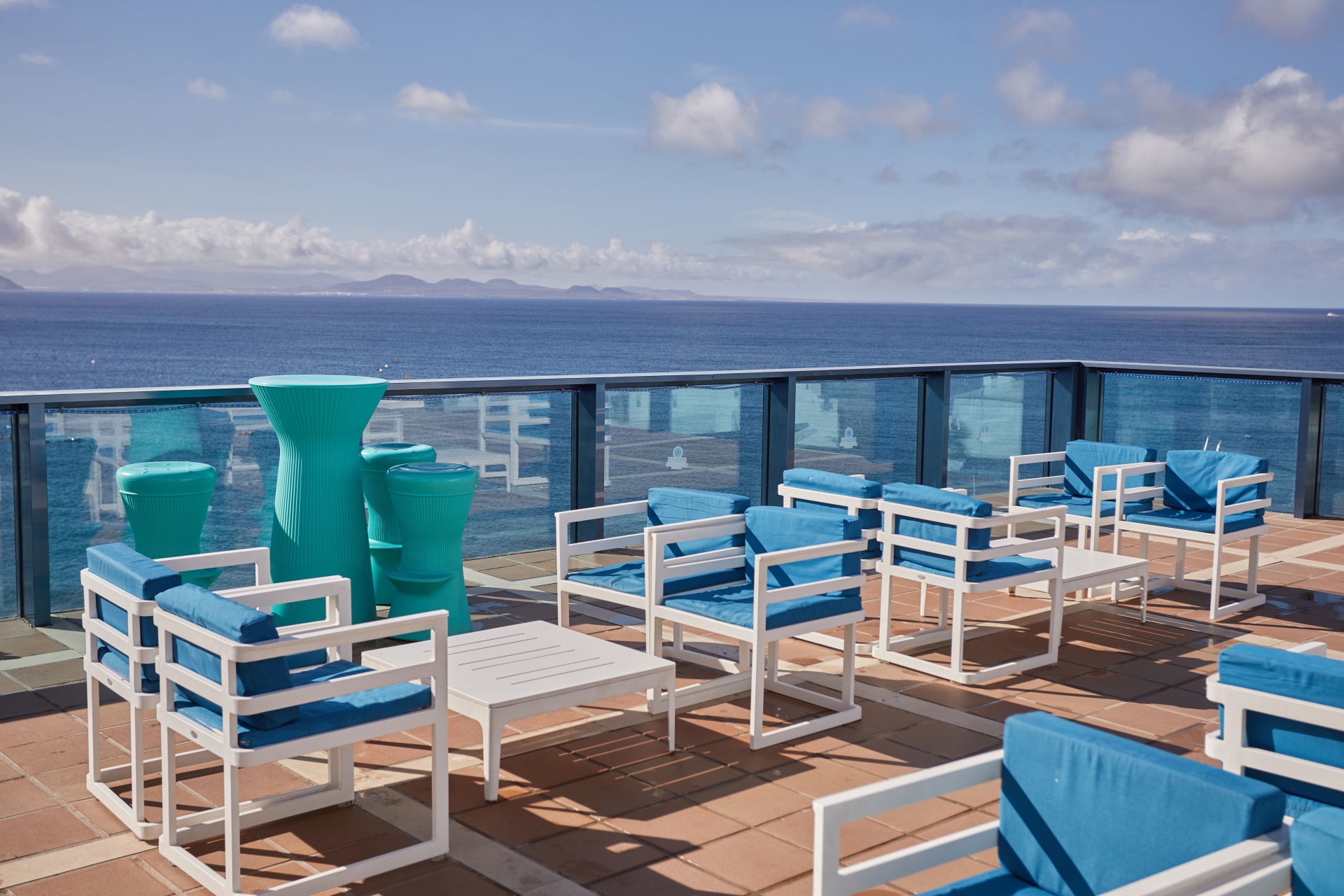 Royal Elite Lounge for families