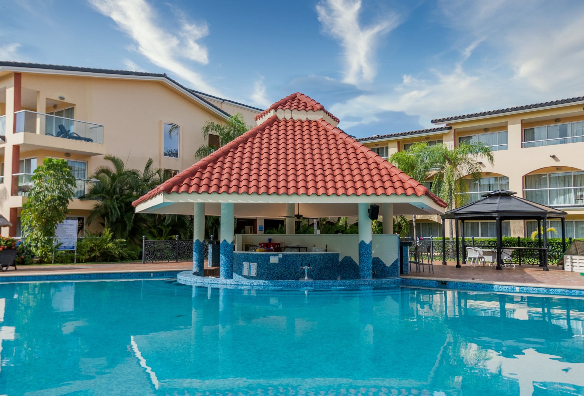 wet Bar family pool_playacar