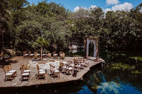 Gay-weddings-in-the-Riviera-Maya--550x367