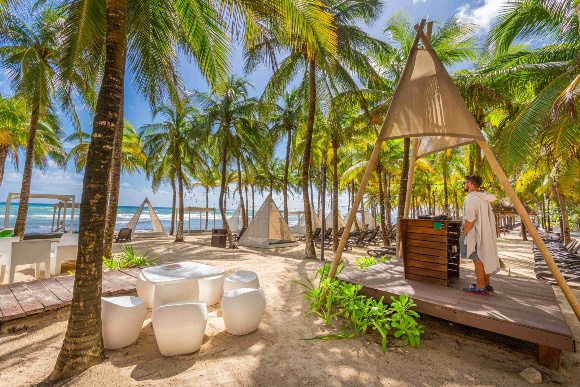 Beach Club Sandos Caracol 02 580x387